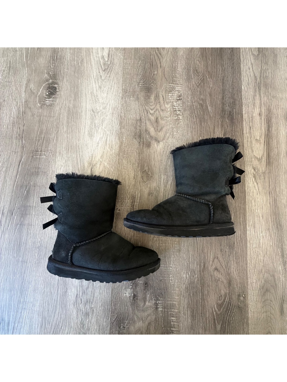 Women’s Black  UGG Bailey Bow II Boots size 7